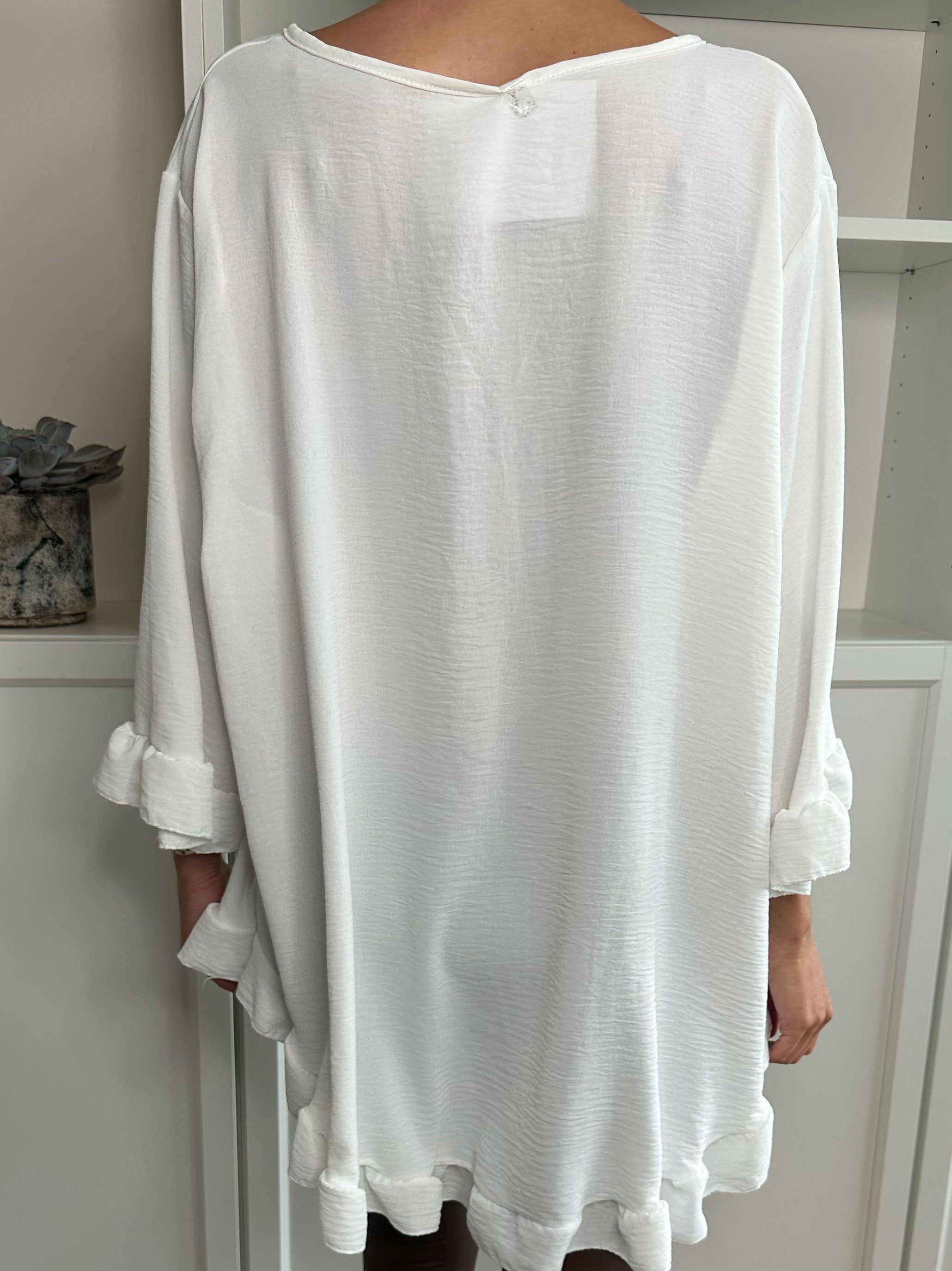 Mio Long - Sød tunika med flæsekanter